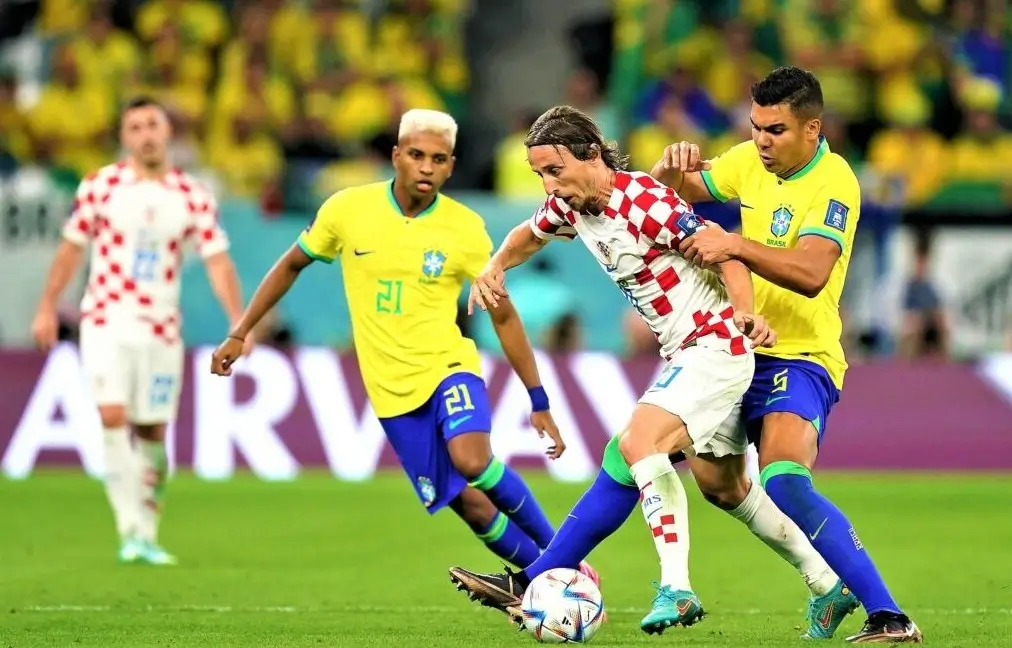 什麼是 High-Pressing 高位壓迫 ? 現代足球流行的戰術解析